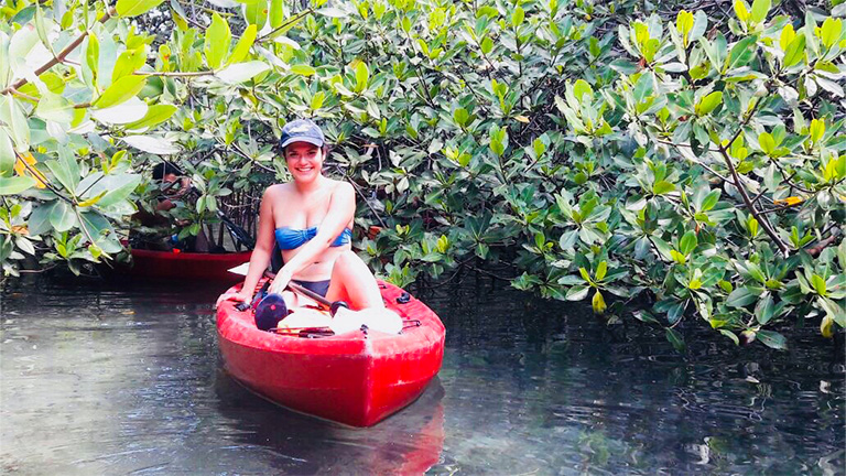 Crossing the mangroves in kayak